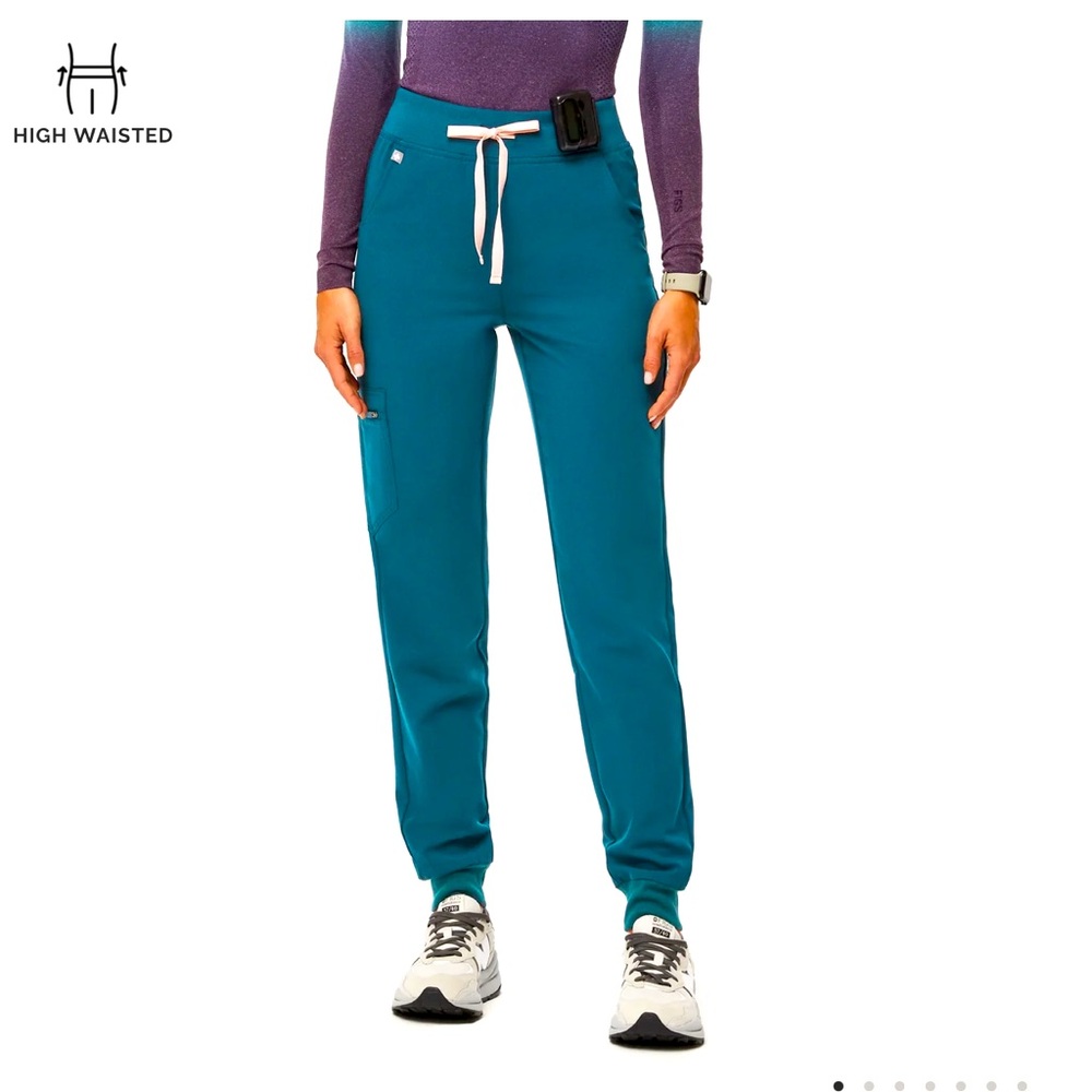 Figs Teal soft jogger scrub pant size xs (they do run a little big)